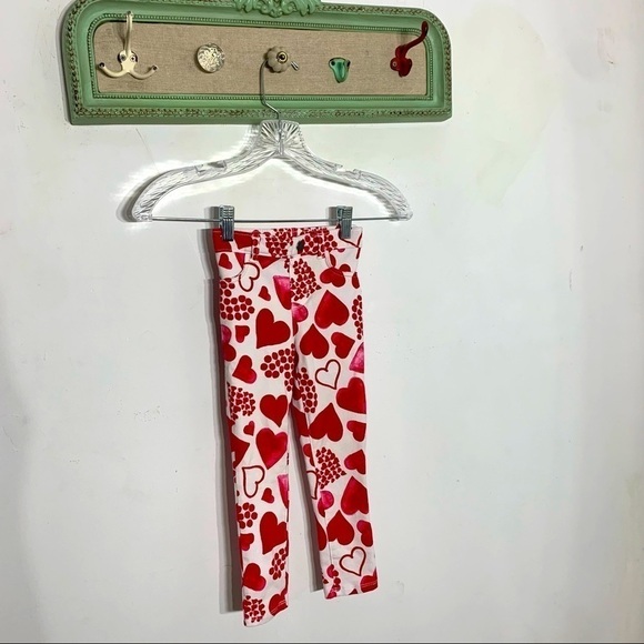 The Children's Place Other - The children’s Place heart print red and white pull on style legging girls 4T